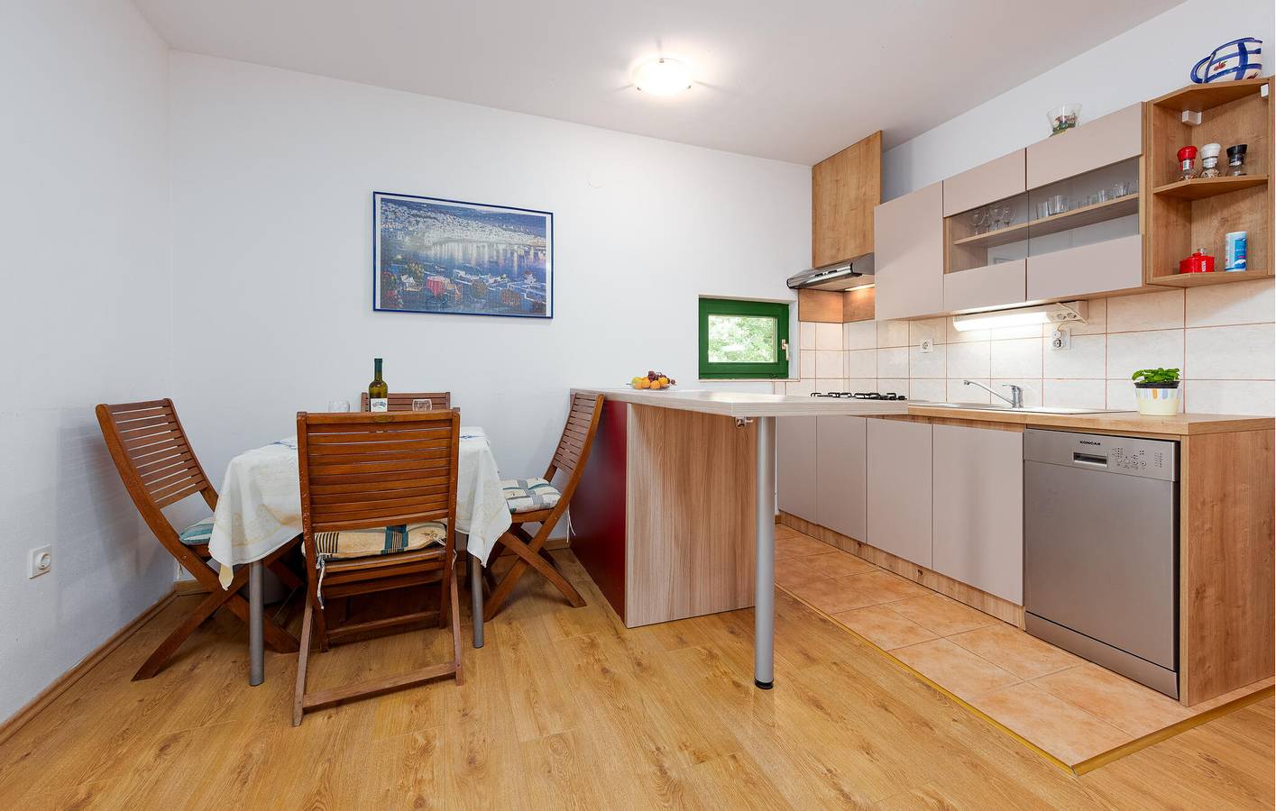 Ganze Ferienwohnung, Gemütliche Ferienwohnung mit Terrasse und Grill, 900 m vom Strand entfernt in Novalja, Pag