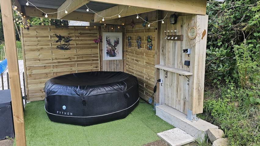 Gîte pour 4 personnes, avec jacuzzi ainsi que jardin et piscine, animaux acceptés à Ploërdut - 3