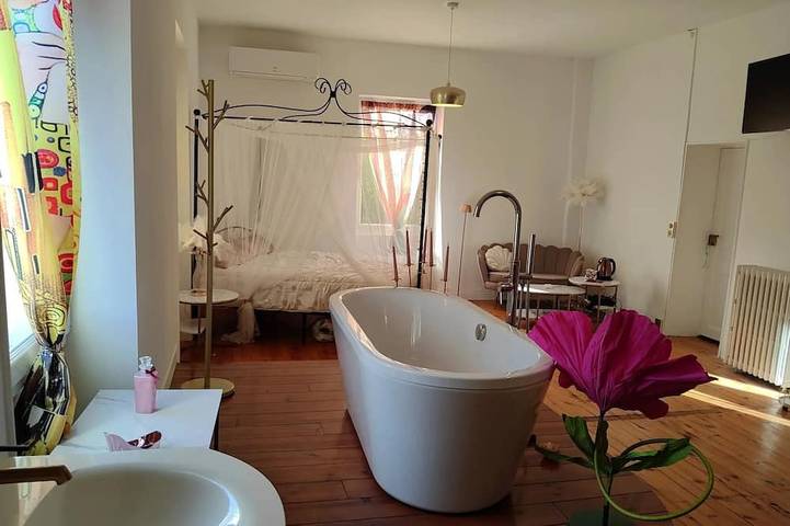 A Lot Of Cahors - The Honeymoon Suite in Cahors, Quercy