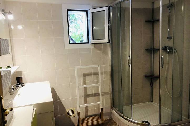 Location de vacances pour 4 personnes, avec terrasse et jardin dans Plage du Ruppione - 4