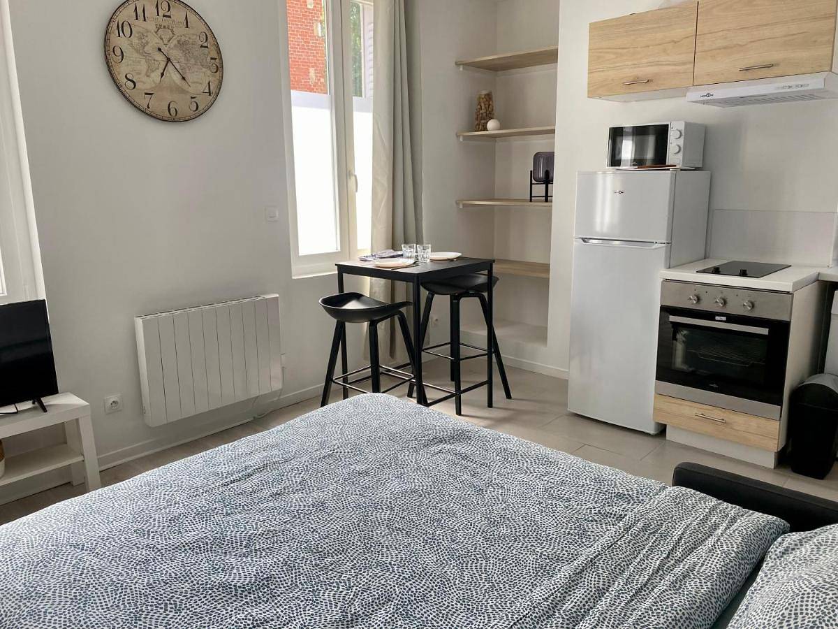 Appartement entier, L'Azur - Studio proche gare et centre-ville de Gournay en Bray in Gournay-en-Bray, Région de Dieppe