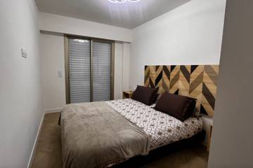 Gîte pour 4 personnes, avec balcon, adapté aux familles dans Plage de Juan-les-Pins