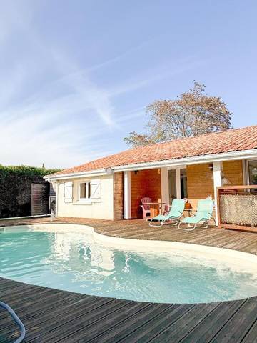 Location de vacances pour 9 personnes, avec piscine et jardin, animaux acceptés à Toulenne