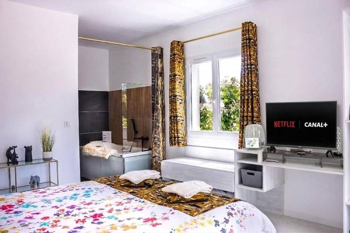 Location de vacances pour 2 personnes, avec jacuzzi ainsi que jardin et piscine à Mirepeisset - 2