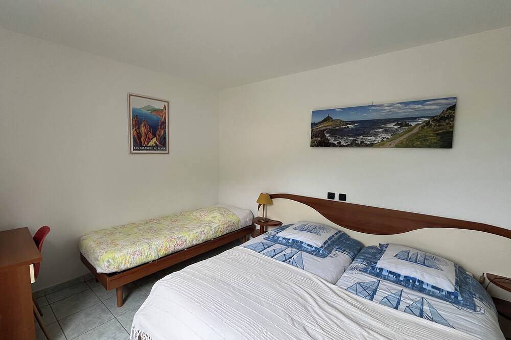 Villas Maristella, spacious and comfortable Oriente 2 steps from the beach! in Aregno, Calvi und Umgebung