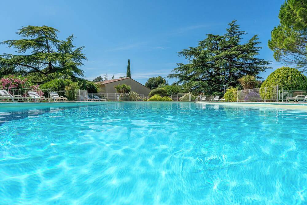 Ganze Wohnung, Pretty provençal house in La Roque-sur-Pernes, Vaucluse