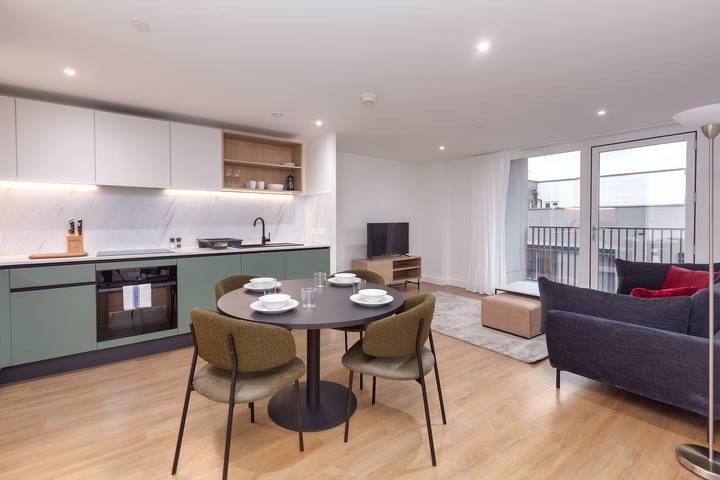 Vakantiewoning voor 2 personen, met balkon en tuin, kindvriendelijk in Bristol