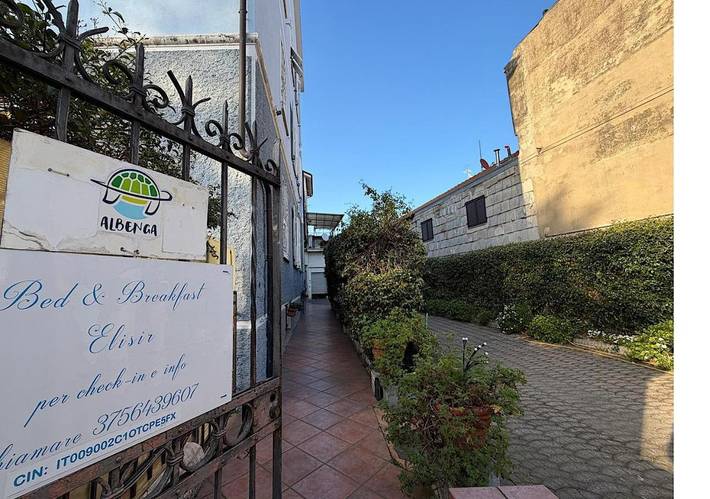 Chambre d’hôte pour 2 personnes, avec terrasse, animaux acceptés à Albenga