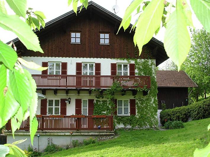 Ferienwohnung für 6 Personen, mit Balkon und Terrasse sowie Garten und Sauna
