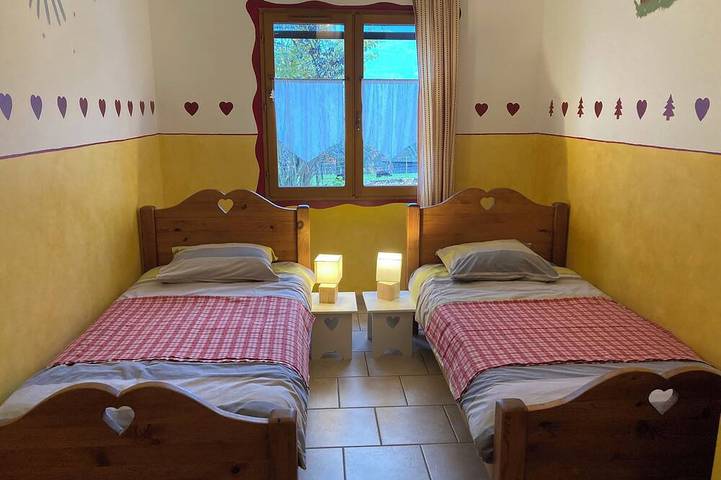 Location de vacances pour 5 personnes, avec terrasse et jardin à Gilly-sur-Isère - 3