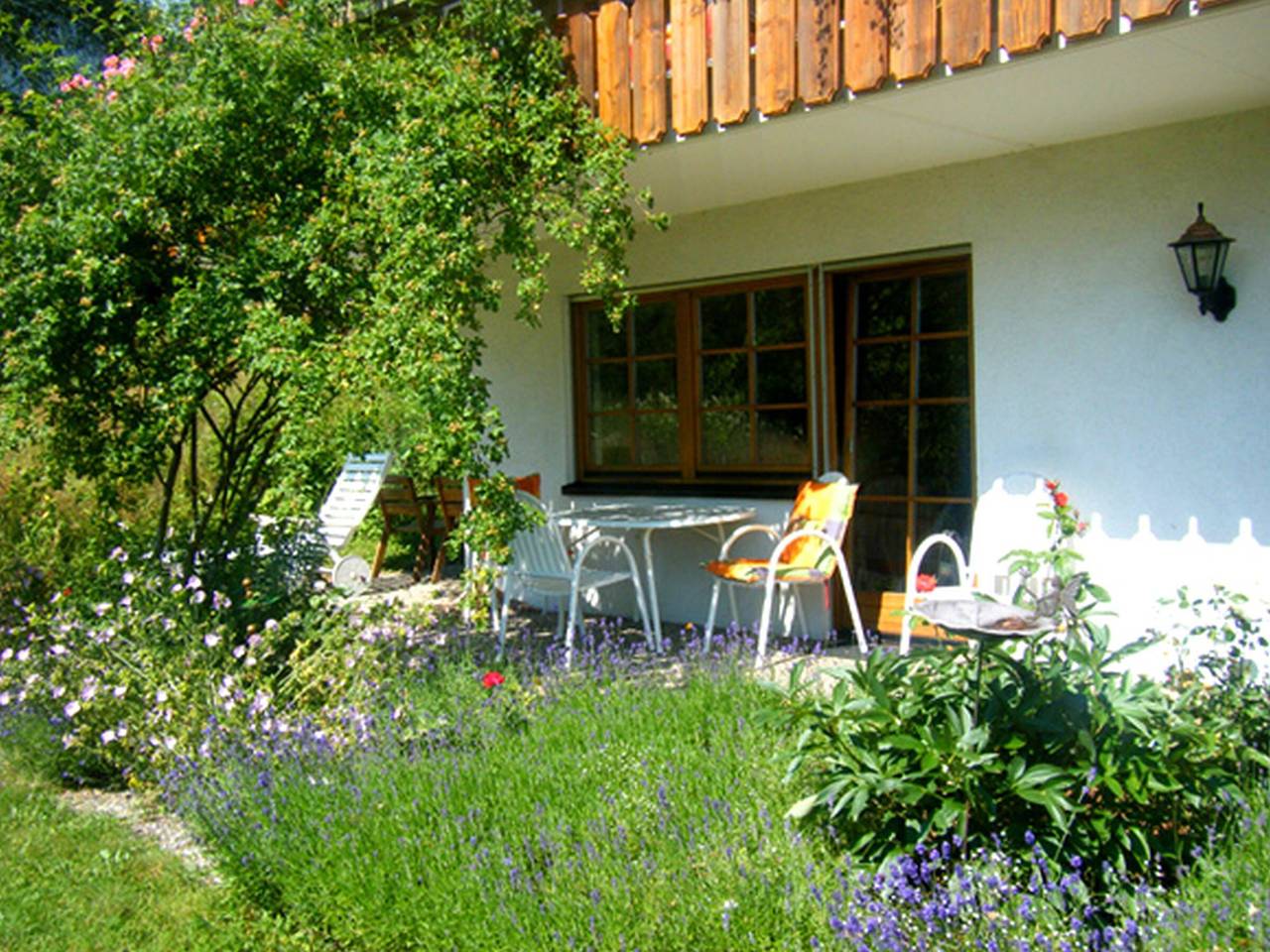 Apartamento entero, Apartamento 'Waldhuesli Feldberg Gartengeschoss' con terraza privada, jardín privado y Wi-Fi in Altglashütten (Feldberg), Feldberg