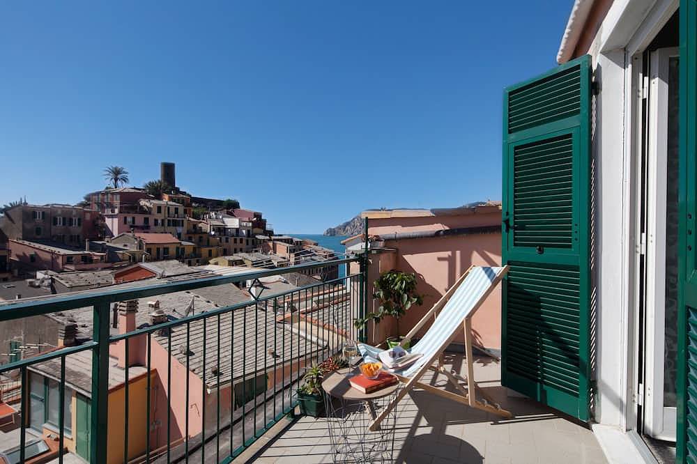 Apartamento entero, Casa Colomba en Vernazza, terraza con vista al mar 011030-Lt-0106 in Vernazza, Vernazza Municipio