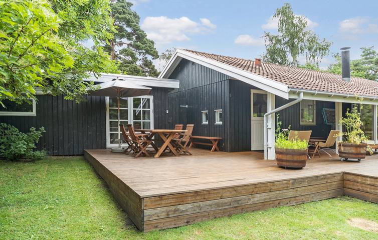Ferienhaus für 6 Personen mit Terrasse in Hornbæk, Kattegat Küste