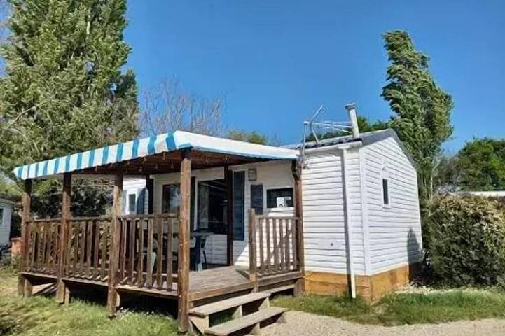 Location de vacances pour 4 personnes, avec terrasse ainsi que sauna et piscine à Sallertaine
