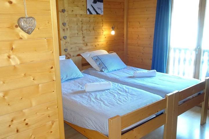 Gîte pour 10 personnes, avec jardin à La Rivière-Enverse - 2