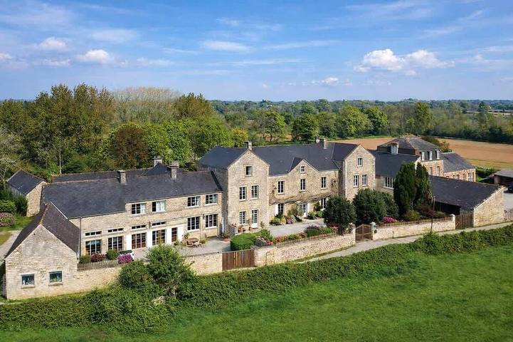 Villa für 29 Personen, mit Sauna und Balkon sowie Garten - 1