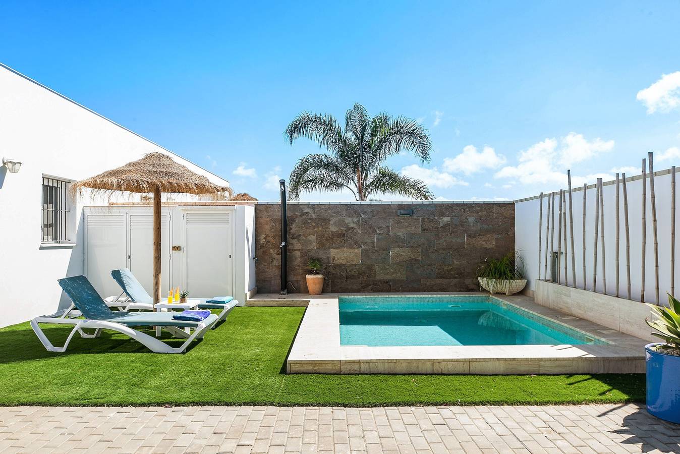 Holiday Home 'Casa Orilla Sur A' close to the Beach with Pool & Wi-Fi in Playa El Palmar, Vejer de la Frontera