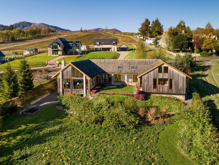 Log cabin for 6 people, with Garden in Pitlochry