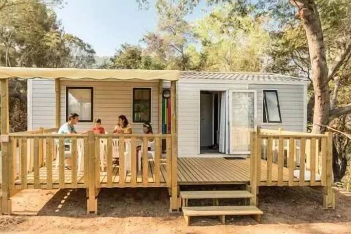 Camping pour 6 personnes à Calcatoggio