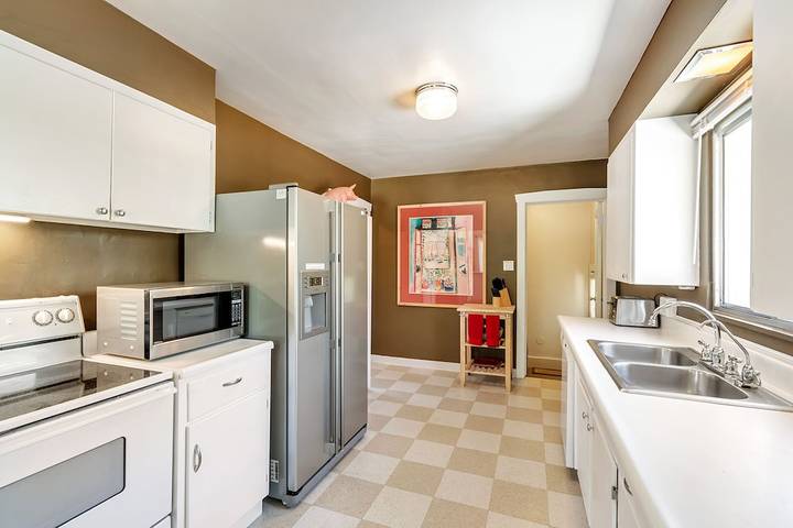 Holiday rental for 8 people, with hot tub and pool as well as garden, with pets in Salt Lake City