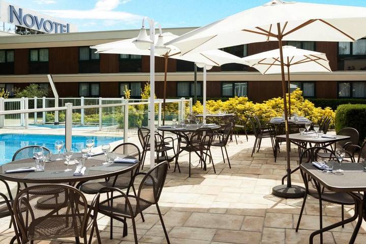 Hôtel pour 4 personnes, avec piscine et jardin, animaux acceptés à Saint-Étienne-du-Rouvray - 2