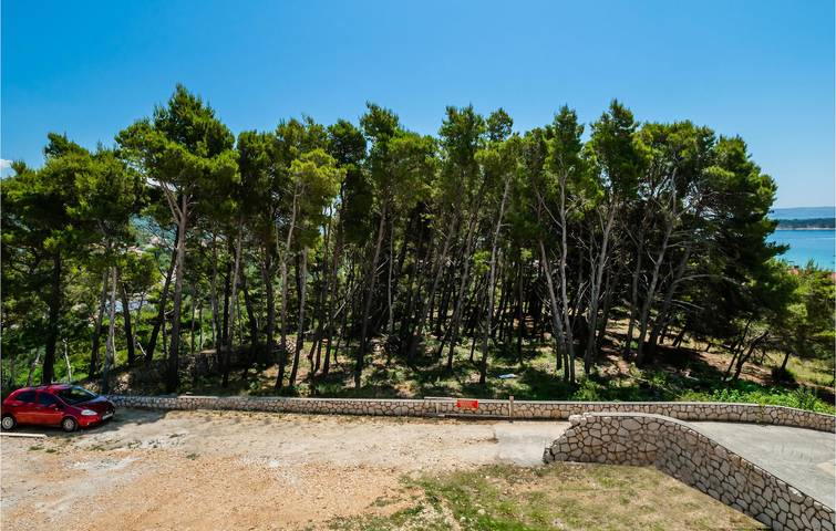 Ferienwohnung für 5 Personen, mit Terrasse und Garten in Banjol - 3