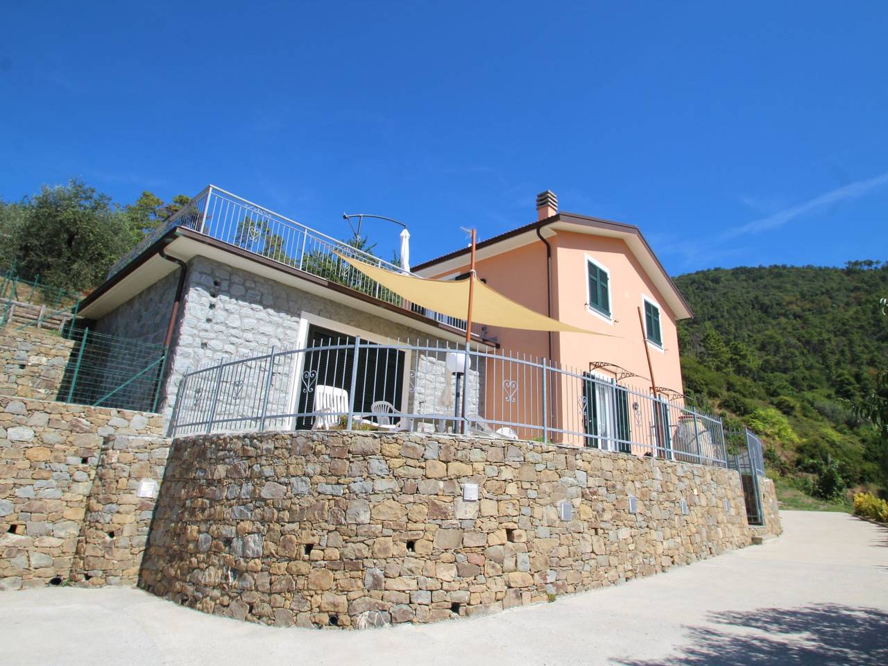Sergio in Comeglio, Moneglia