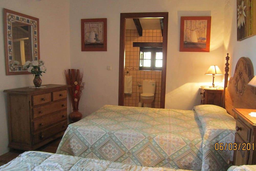 Charming 19th century stone built cottage. Magnificent location in Álora, Málaga Province