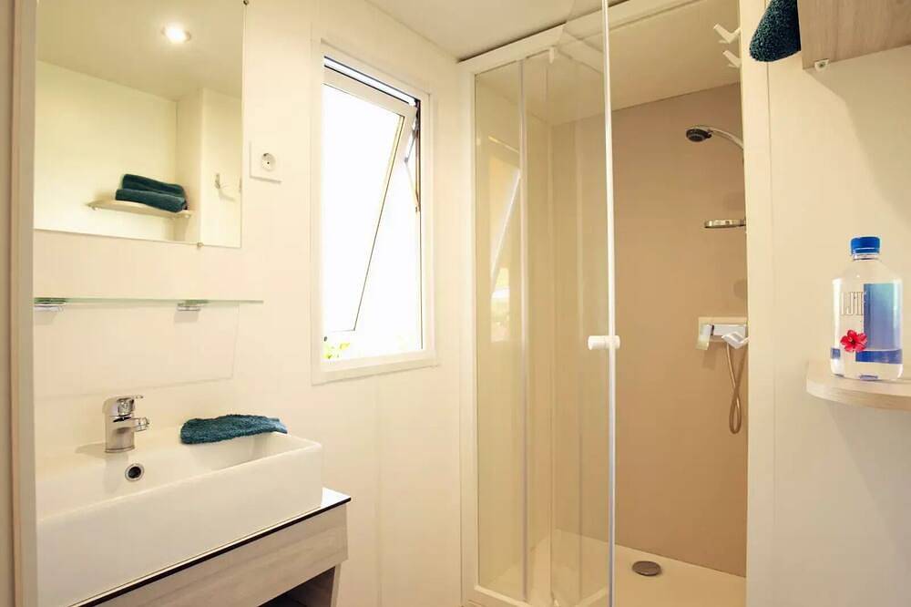 Mobil-home Select Tv Lv Clim Wifi - 3 chambres - 6 personnes in Le Grau-du-Roi, Côte d'Améthyste