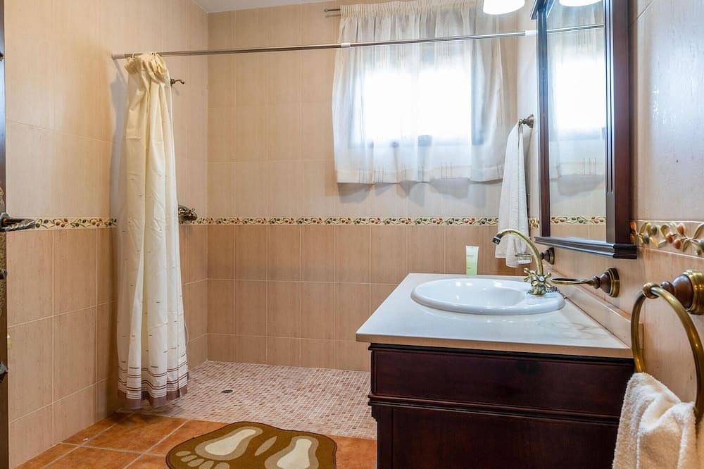 Amazing home in Lucena in Lucena, Sierras Subbéticas