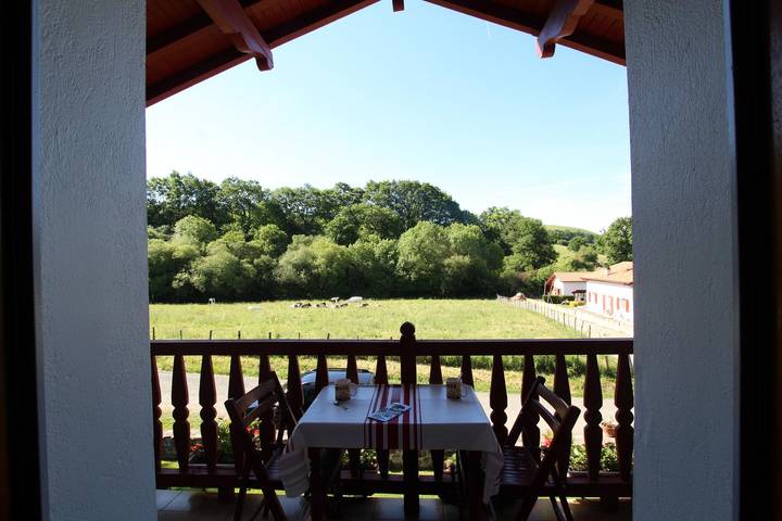 Gîte pour 5 personnes, avec jardin et terrasse à Saint-Pée-sur-Nivelle - 2