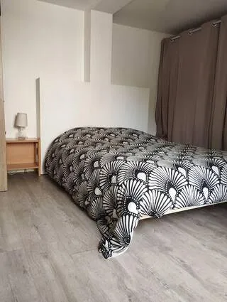 Apartamento de vacaciones para 2 personas, con jardín además de jacuzzi y terraza - 1