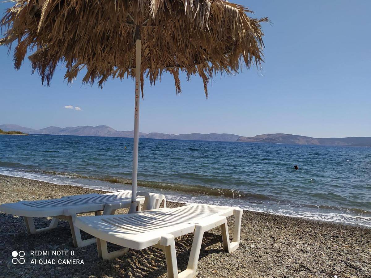 Camping hydraswave bungalow caravan in Ermioni, Argolis