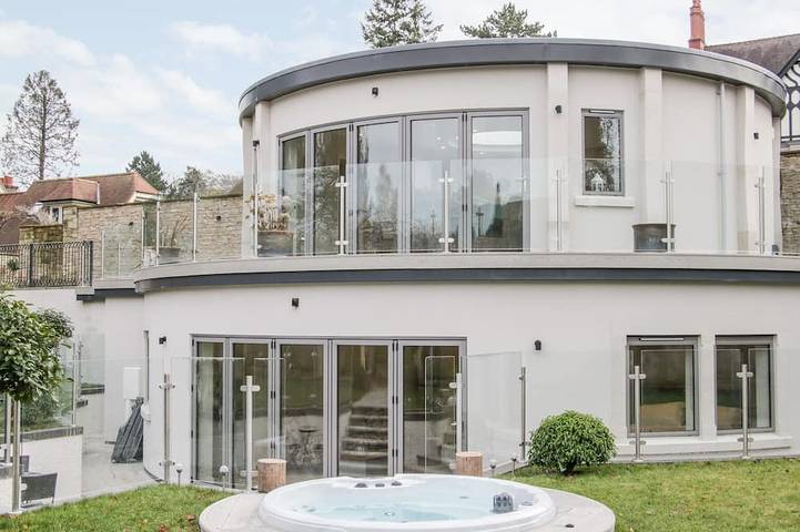 Cottage for 8 people, with garden and hot tub in Church Stretton