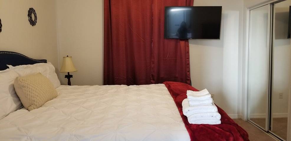 Ferienhaus für 8 Personen, mit Garten und Terrasse sowie Whirlpool und Pool, mit Haustier - 1