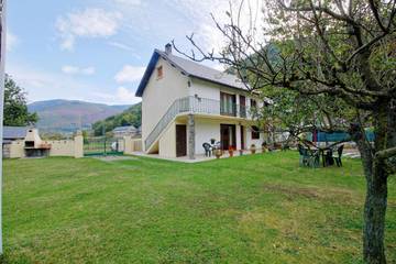 Gîte pour 4 personnes, avec jardin et terrasse, animaux acceptés à Cadéac