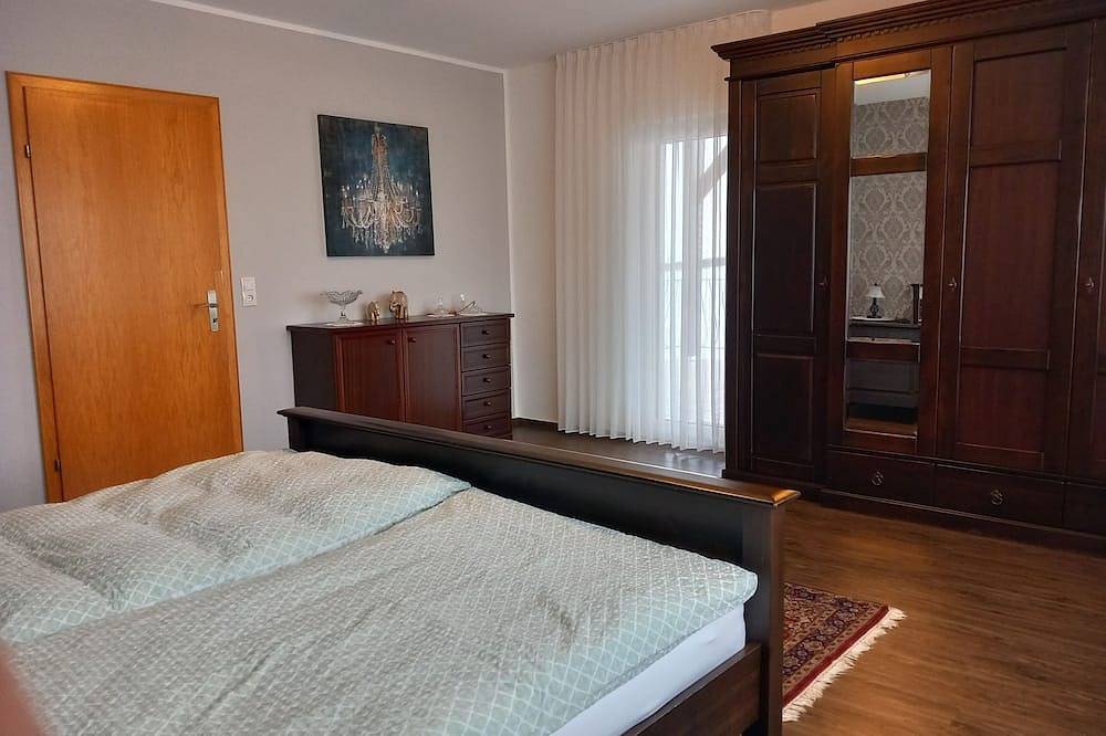 Schöne Ferienwohnung mit viel Platz zum Wohlfühlen in Neuwied, Osteifel