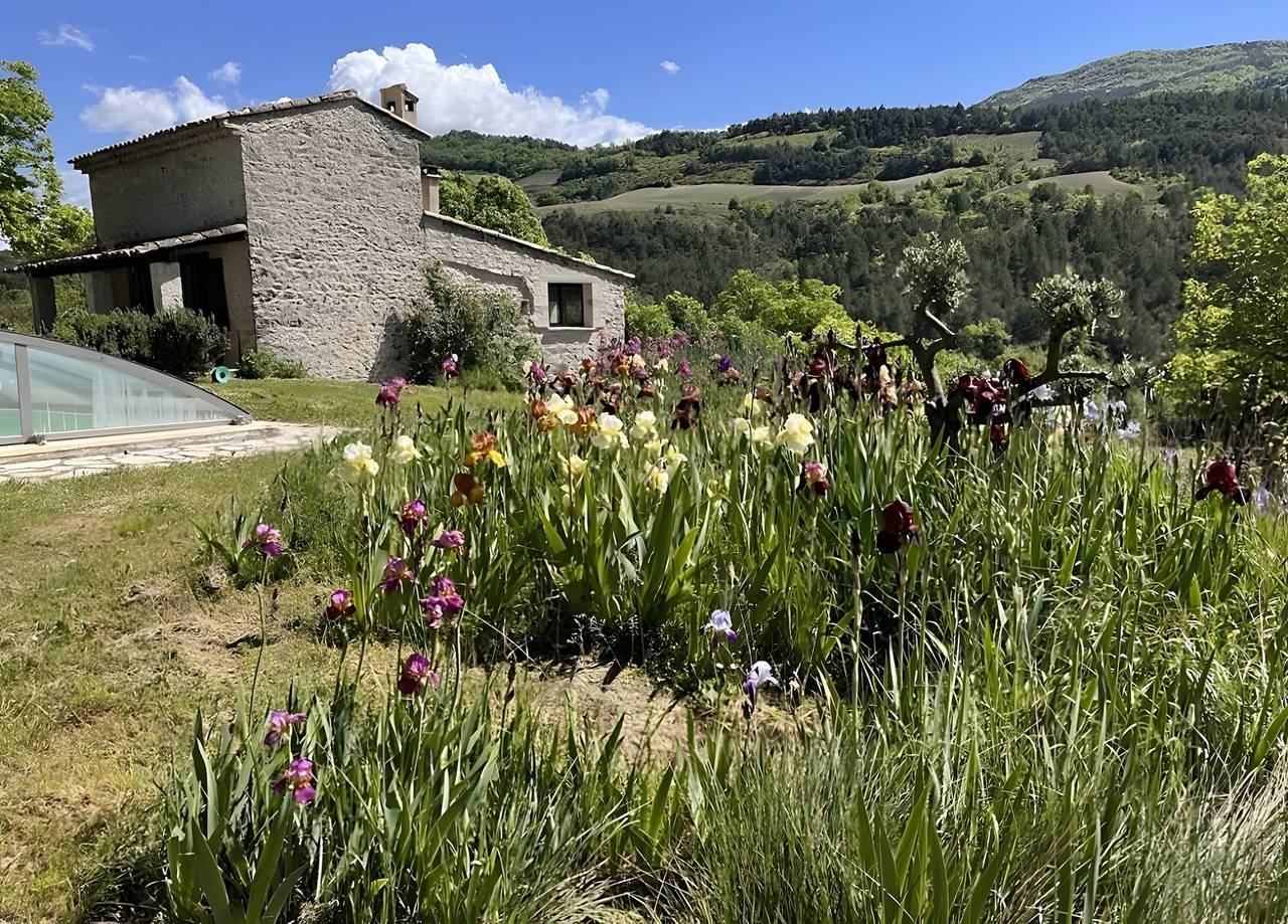 Mas en pierre in Sainte-Euphémie-sur-Ouvèze, Région de nyons