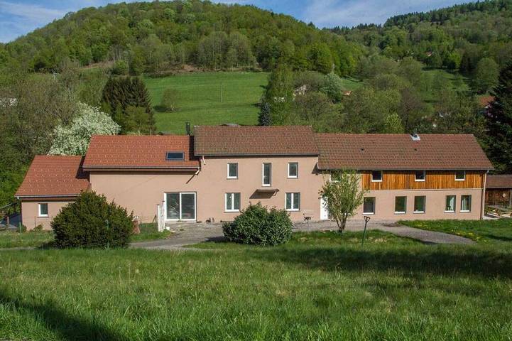 Location de vacances pour 10 personnes, avec Terrasse et Jardin à Fresse-sur-Moselle