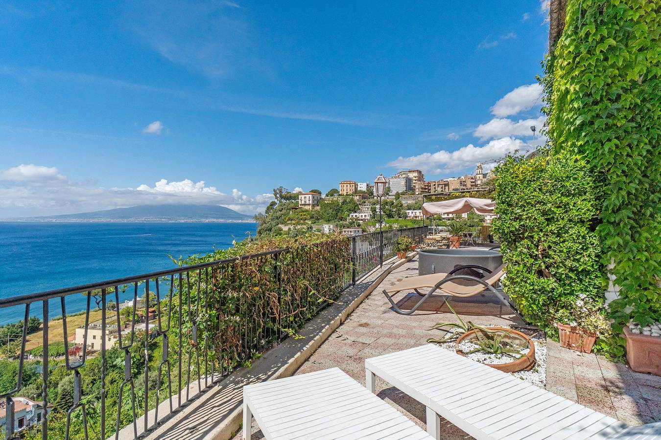 Villa 'Quietness' avec vue sur la mer, terrasse partagée et Wi-Fi in Vico Equense, Province de Naples