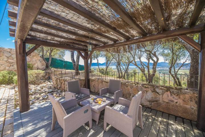 Villa pour 6 personnes, avec terrasse ainsi que jardin et piscine, animaux acceptés en Corse - 3