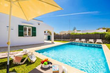 Villa in Ciutadella, Coast of Menorca für 6 
