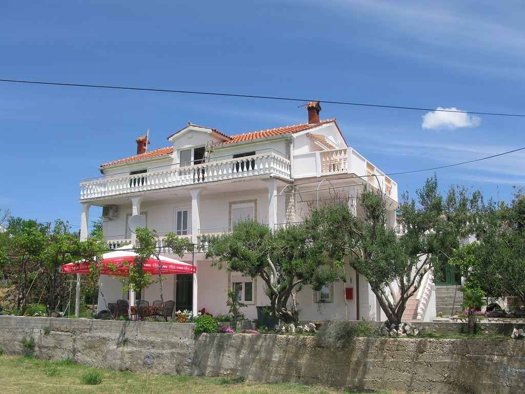 Entire holiday apartment, Holiday apartment with terrace and air conditioning in Lopar, Rab