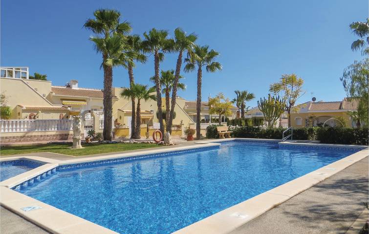 Ferienhaus für 4 Personen, mit Terrasse und Garten sowie Pool und Seeblick in Rojales - 2