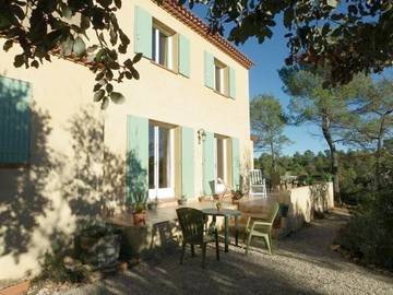 Gîte pour 6 personnes, avec jardin ainsi que piscine et vue, adapté aux familles à Tavernes