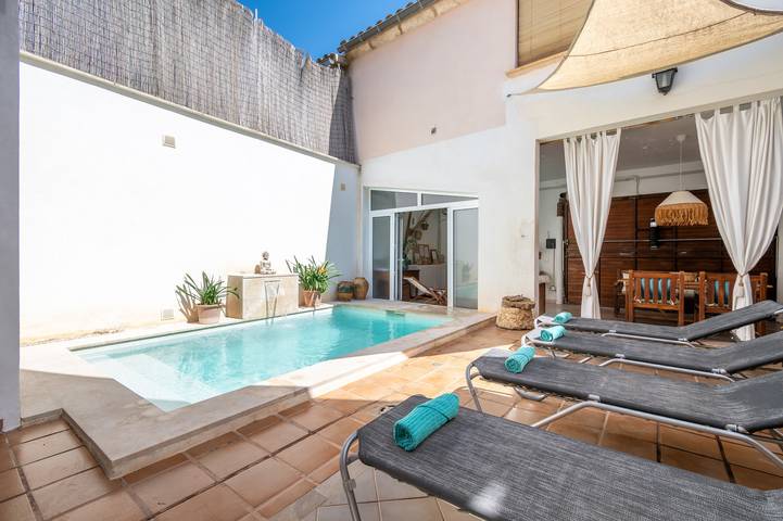 Casa de vacaciones 'S'arcada Mallorca' con piscina privada, Wi-Fi y aire acondicionado in Sa Pobla, Mallorca Norte
