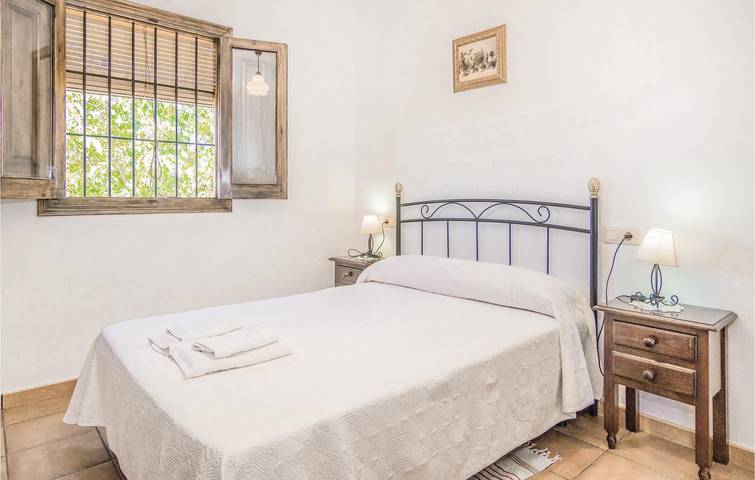 Chalet para 10 personas, con terraza además de jardín y piscina en Andalucía - 4