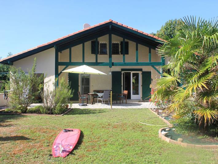 Ferienhaus für 7 Personen, mit Garten in Messanges