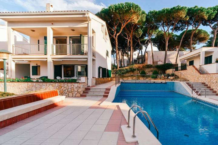 Casa rural para 8 personas, con Terraza además de Jardín y Piscina en Palamós - 2