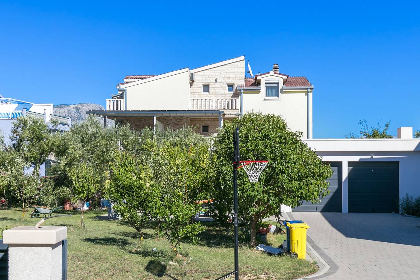 Entire apartment, One bedroom apartment with balcony Kaštel Štafilić, Kaštela A-24155-a in Kastel Stafilic, Kaštela